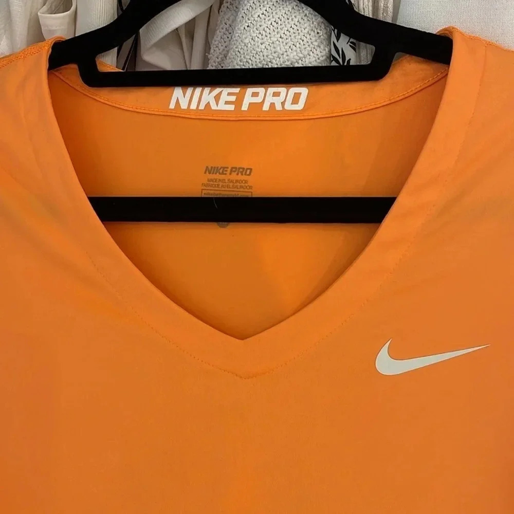 Nike Pro Top - Picture 7 of 8